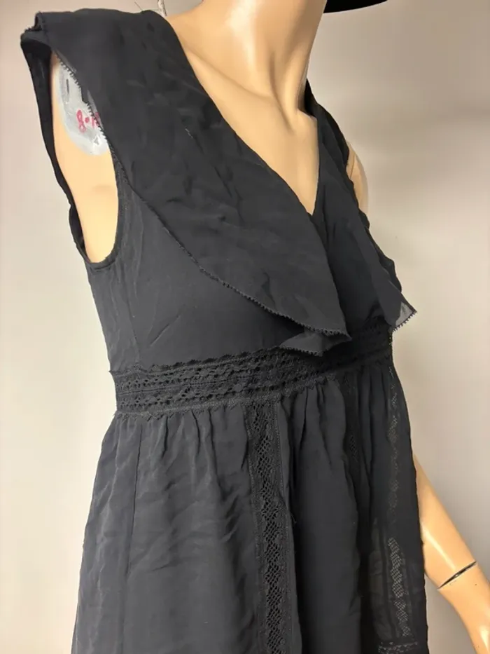 Robe Sezane Neuve avec Étiquette - Taille 36 - Soie Noire - photo numéro 6