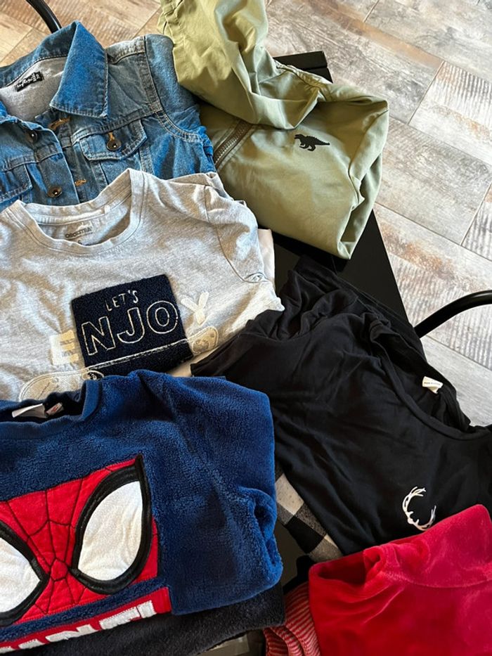 Gros lot vêtements 6 ans - photo numéro 4