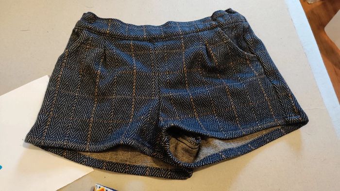 2 shorts 6 ans - photo numéro 4