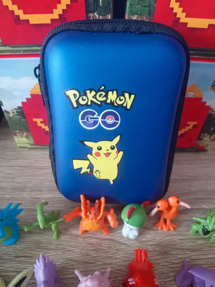 Lot thème pokemon 1 pochette, 24 minis figurines + 2 stylos neufs - photo numéro 2