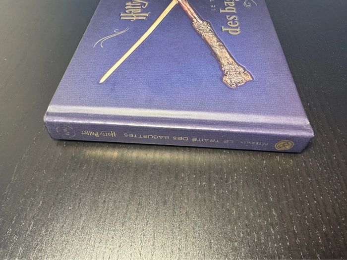 Livre Harry Potter « Le traité des baguettes » - photo numéro 2