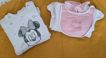 2 pyjamas chauds à pieds 12 mois