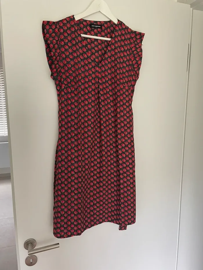 Robe Rue des Abbesses T2 neuve