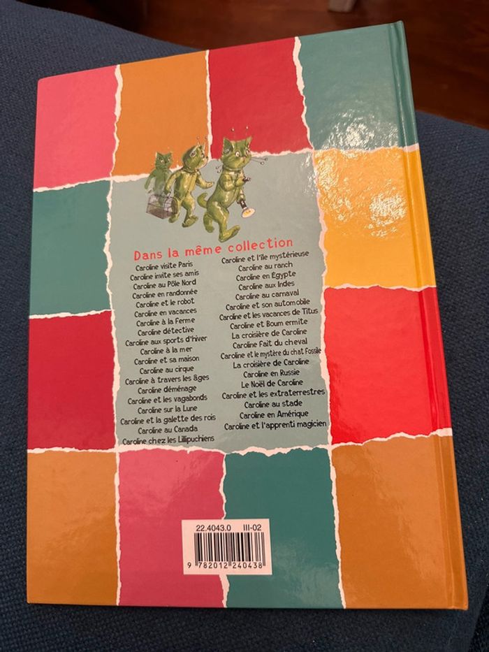 Livre rare couleurs multicolores bords Caroline et les extraterrestres Pierre Probst album - photo numéro 2