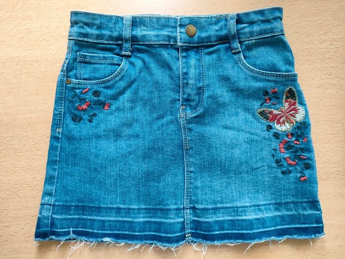 Jupe Gémo en jean Brodée