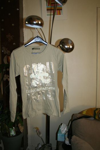 🌸Tee-shirt manches longues kaki clair motifs dorés "Lulu Castagnette" Taille 38 🌸