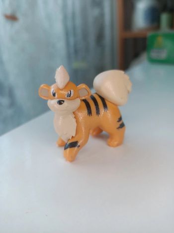 Figurine Pokémon caninos