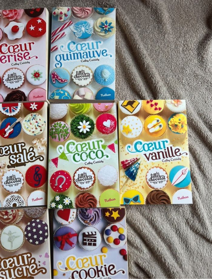 Lot Grand format les filles au chocolat 8 livres de Cathy Cassidy - photo numéro 5