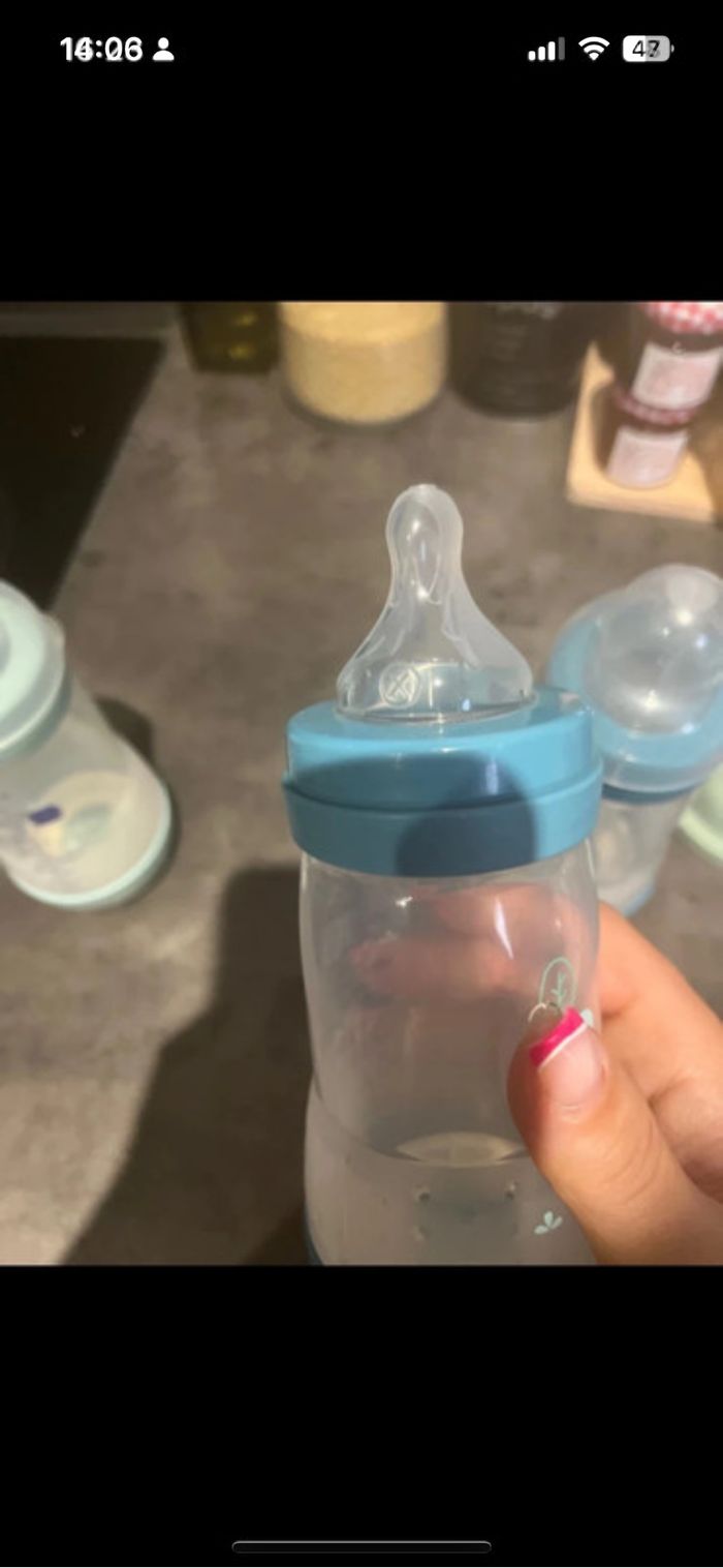 Biberons mam 150 ml x3 et biberons mam 260ml x3 aussi avec deux boîtes doseuses offertes - photo numéro 6