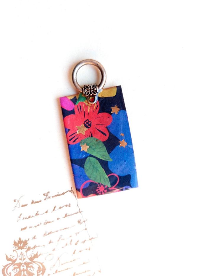 Magnifique pendentif coloré style vintage bohème