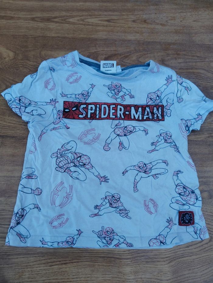 Lot de 2 t-shirt avec des personnages préférés - photo numéro 4