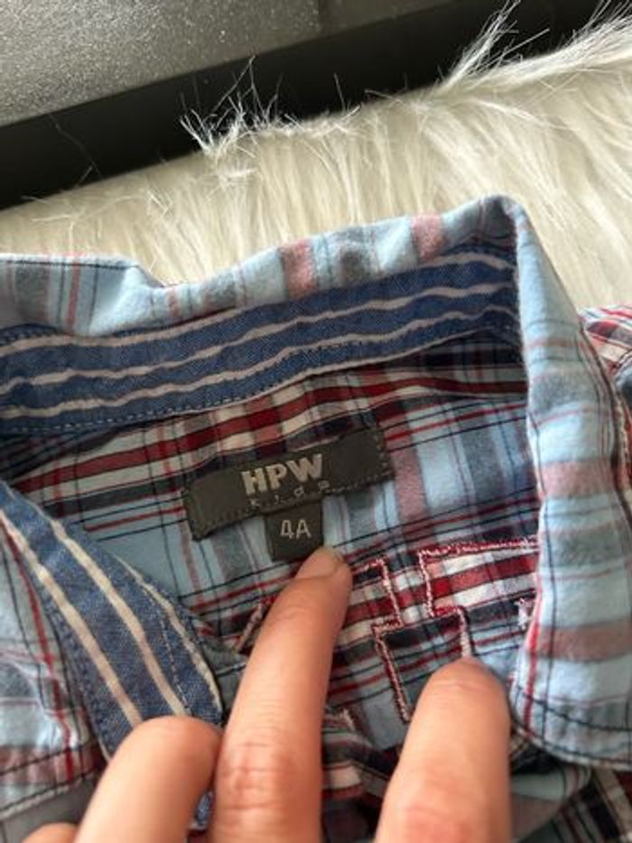 Très belle chemise à carreaux 🥰 HPW 4 ans - photo numéro 2