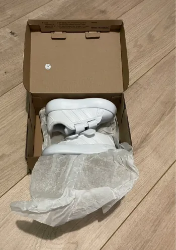 Baskets Comfy Bubble Adidas neuves