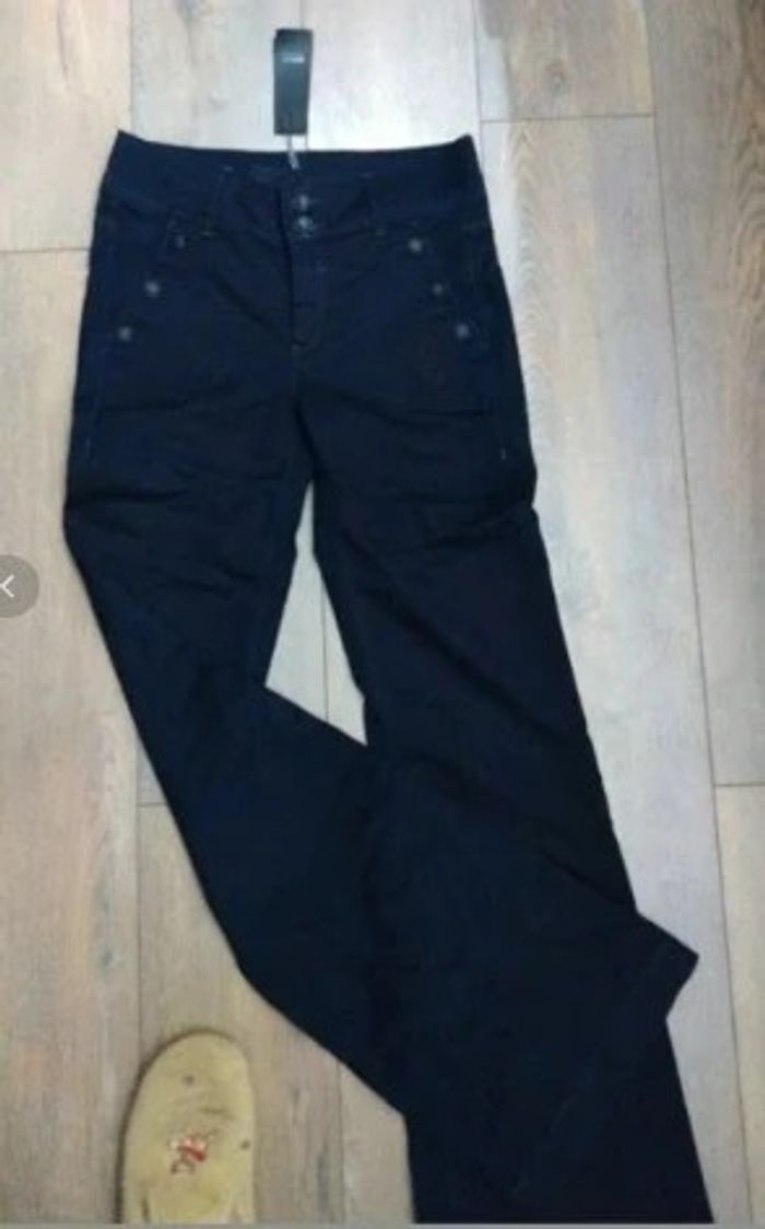 Jean taille haute évasé neuf marine presque noir EDC by esprit t 36 Neuf - photo numéro 2