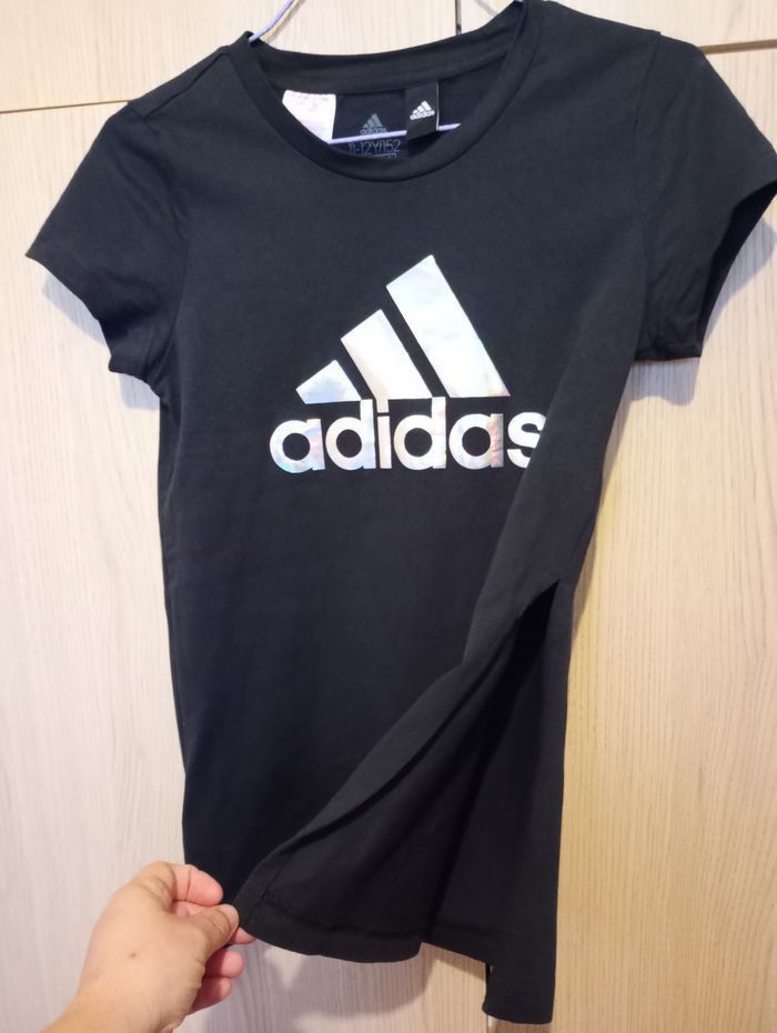 Tee shirt adidas fille 11/12 ans - photo numéro 3