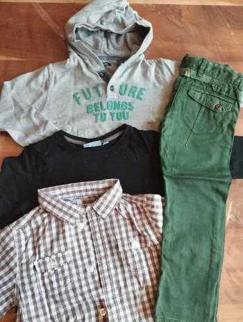 Lot de 4 vêtements Okaïdi / ensemble garçon 4 ans
