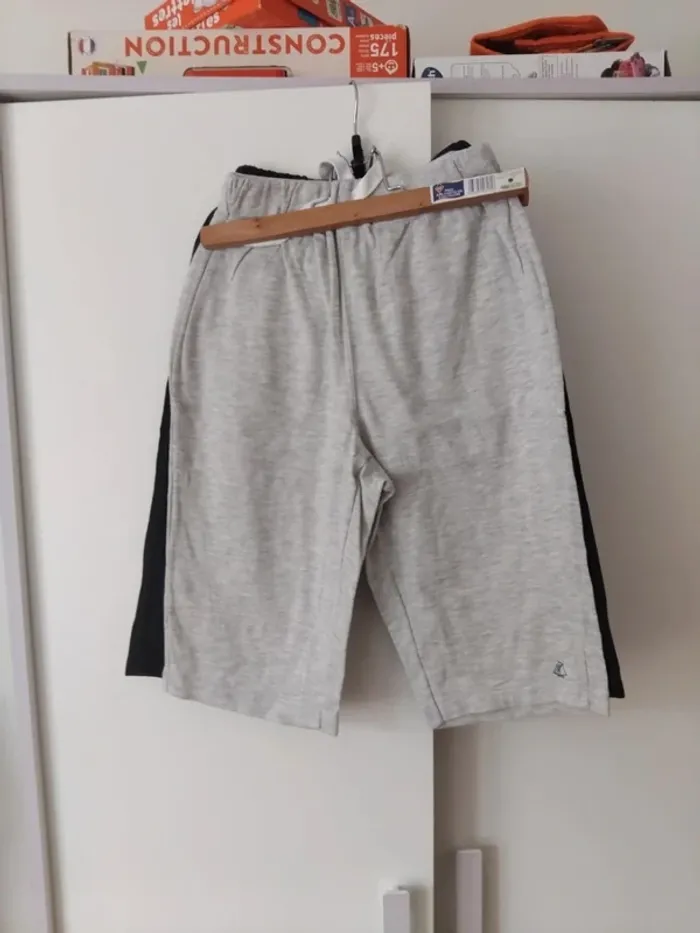 Lot de 2shorts Petit bateau t12ans 100%coton - photo numéro 2