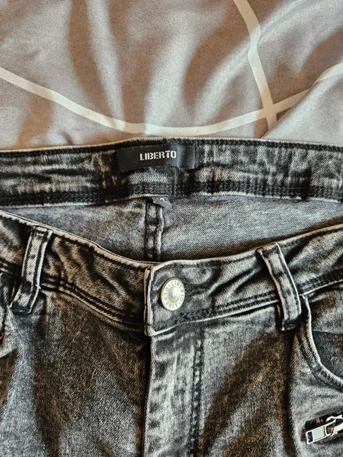 Jean Liberto taille 42 - photo numéro 3
