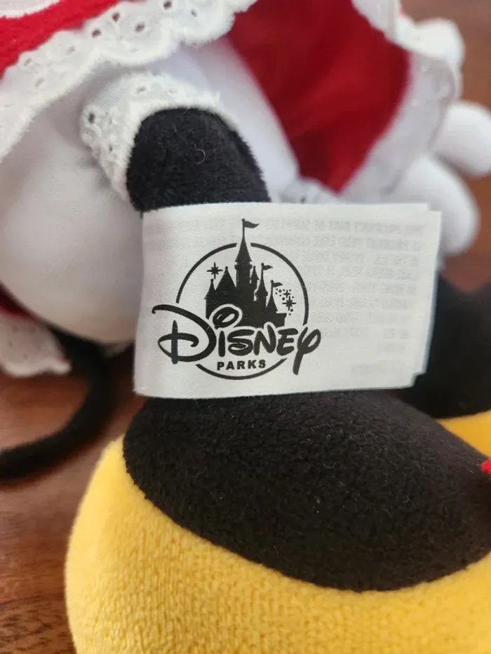 Peluche Disney Store Minnie Rouge 🧸 - photo numéro 4