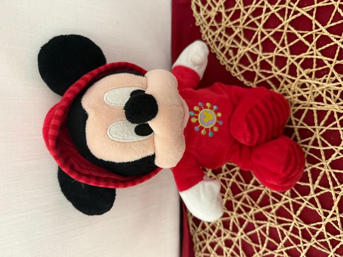 Disney Mickey la souris Peluche pyjama rouge 25 cm