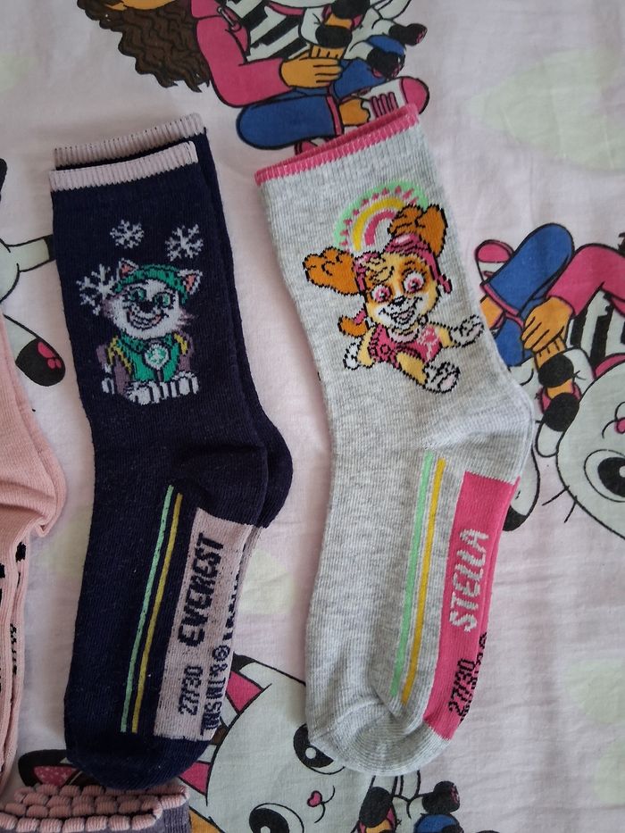 Lot 6 paires de chaussettes licences 27/30 - photo numéro 3