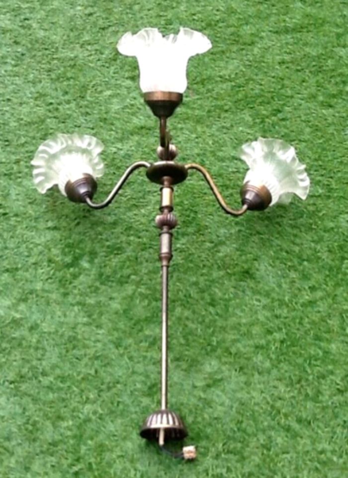 Années 1970 Lustre 3 bras de lumière Tulipes à volants monture laiton patiné - photo numéro 5