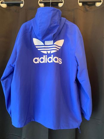 Veste Adidas taille L en excellent état 