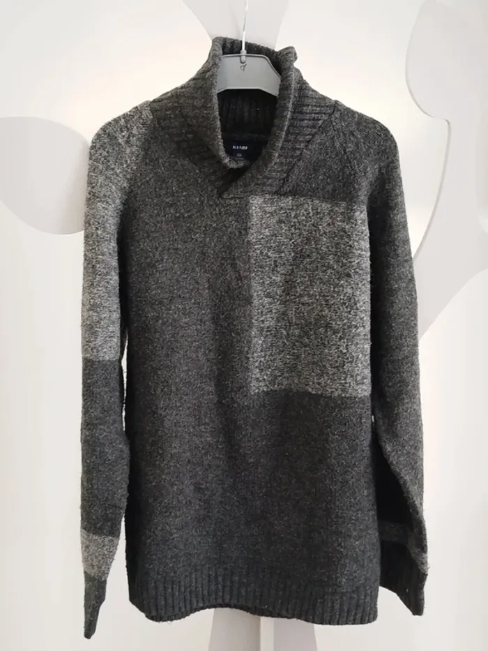Pull chaud gris Kiabi taille 12 ans