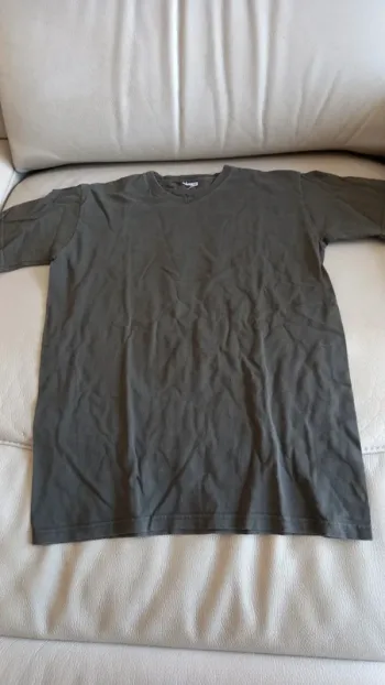 Tshirt gris foncé taille m