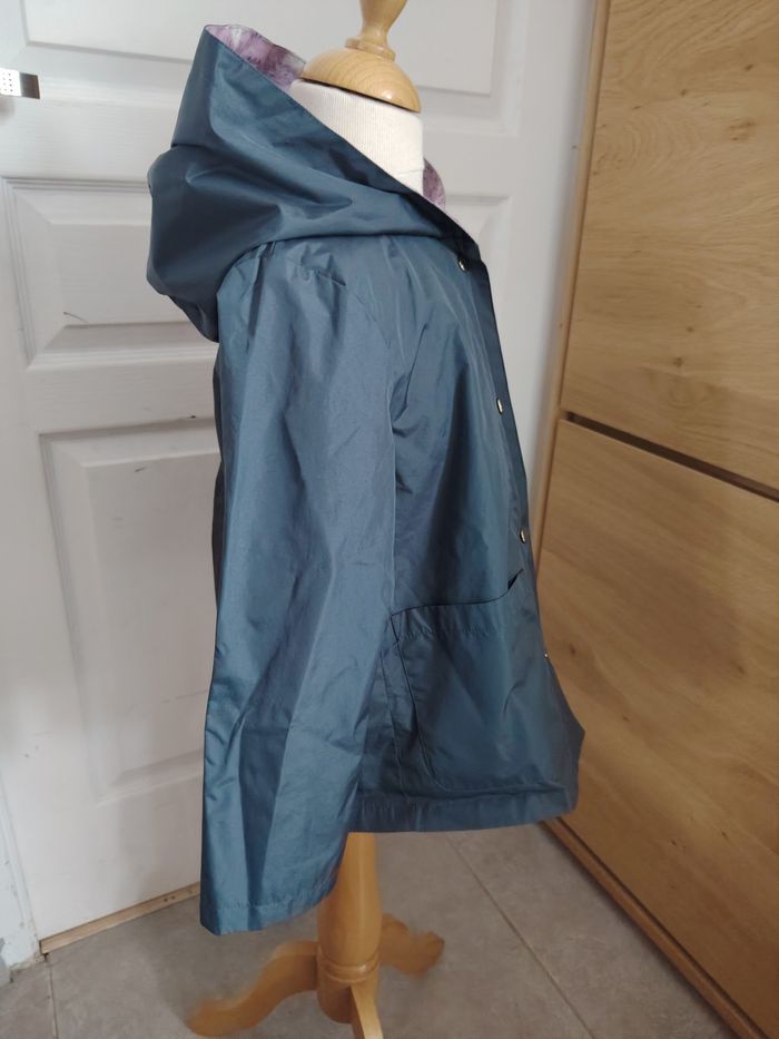 Imperméable fille 6 ans Kiabi en très bon état - photo numéro 3