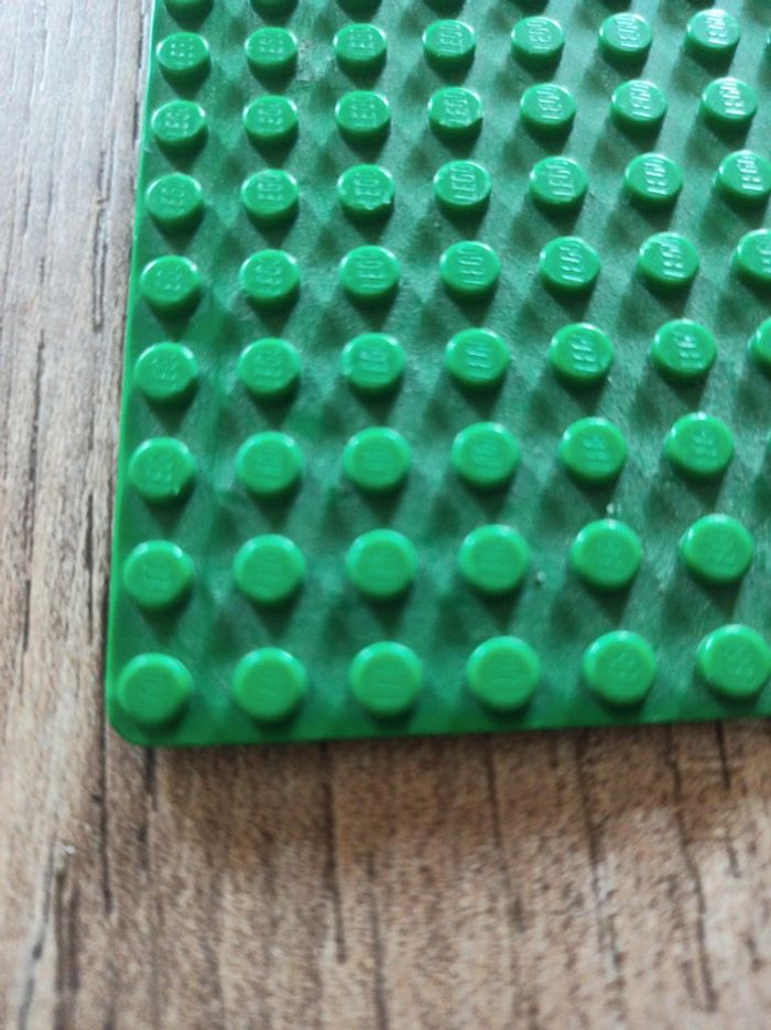 Plaque verte Lego - photo numéro 2