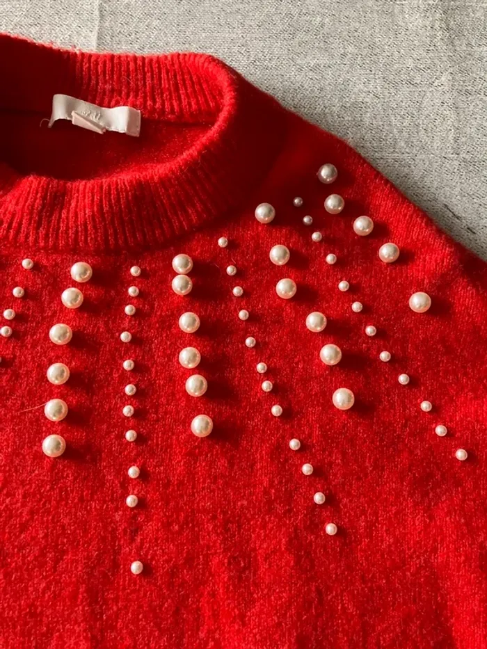 Pull rouge H&M avec perles – Taille S - photo numéro 5