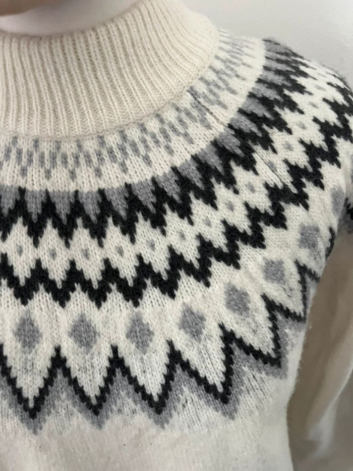 Pull écru à motifs H&M XS comme neuf - photo numéro 2