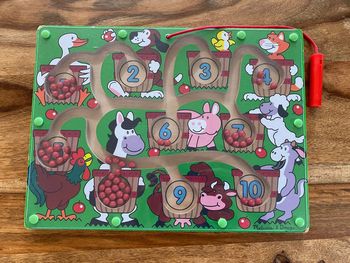 Labyrinthe de numéro avec baguette aimantée