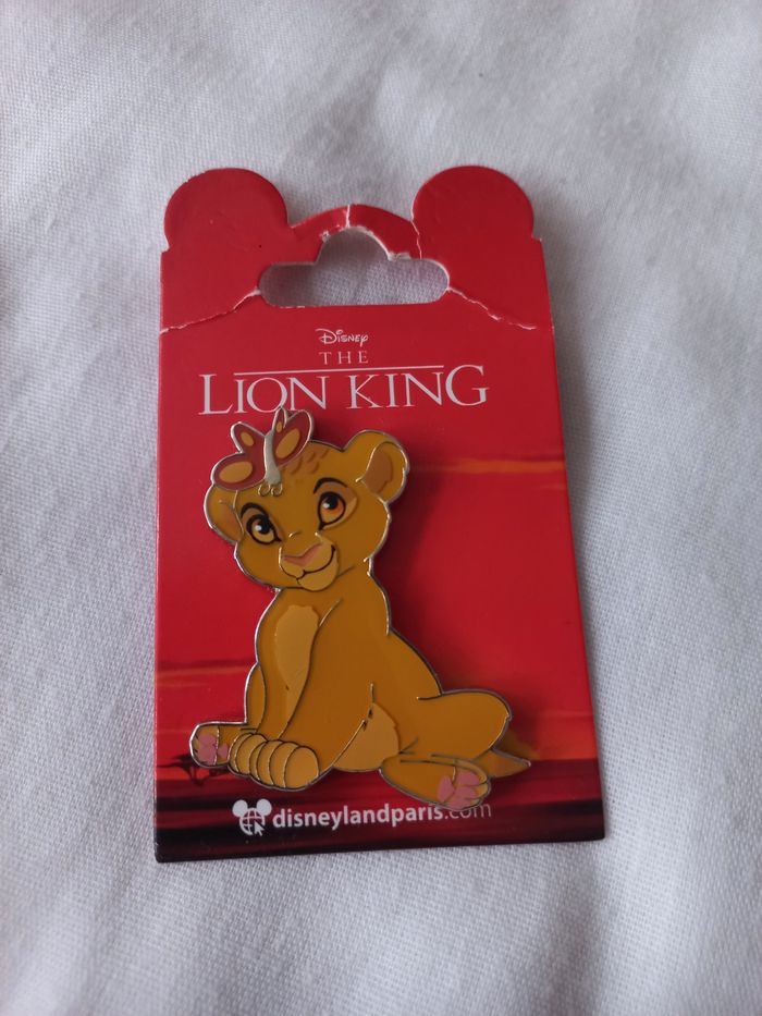 Pin's Le Roi Lion Disneyland Paris - photo numéro 4