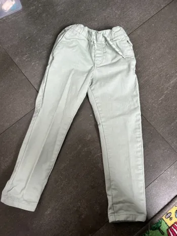 Pantalon vert slim tape à l’œil 4 ans