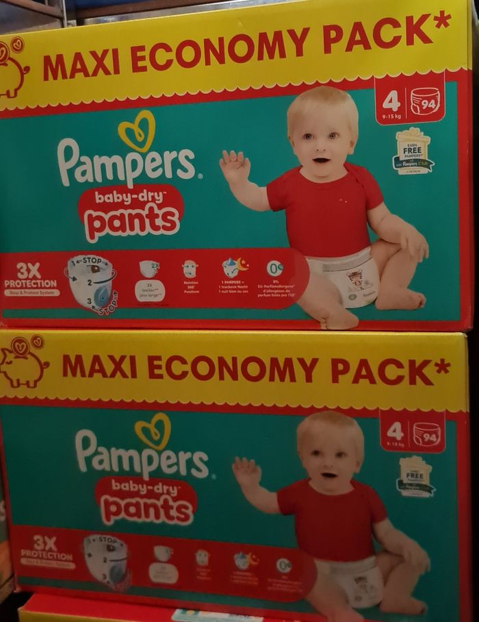 Couches pampers taille 4