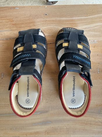 Nu pieds garçon