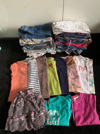 Gros lot de vêtements fille 3 ans
