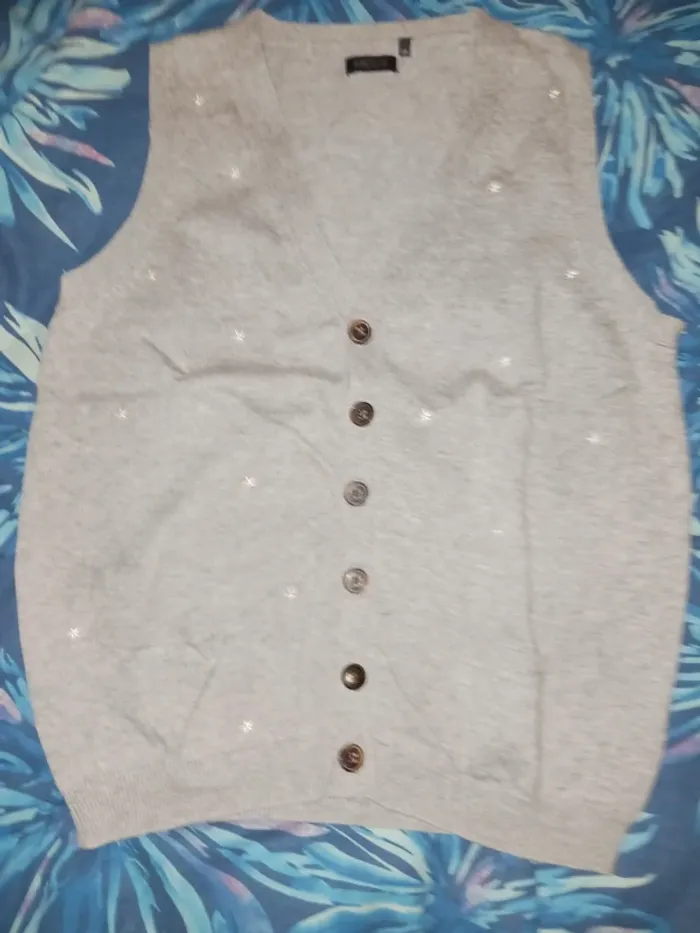 Lot pull et gilets 12 ans - photo numéro 7