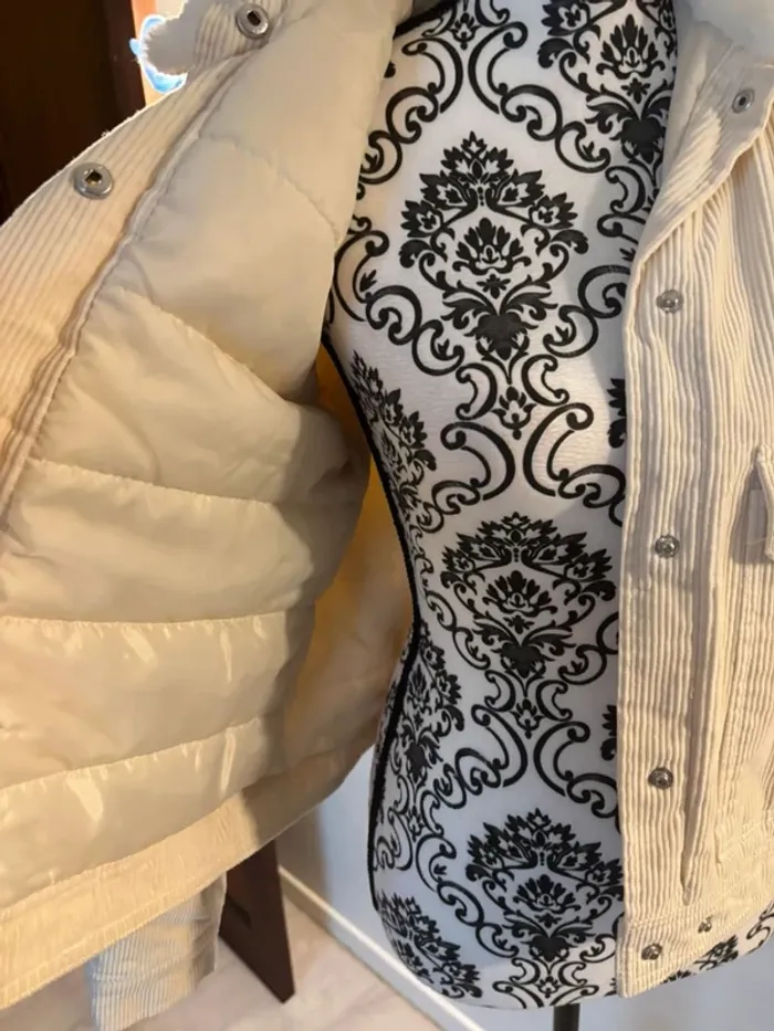 Veste beige en velours côtelé taille 36 - photo numéro 6
