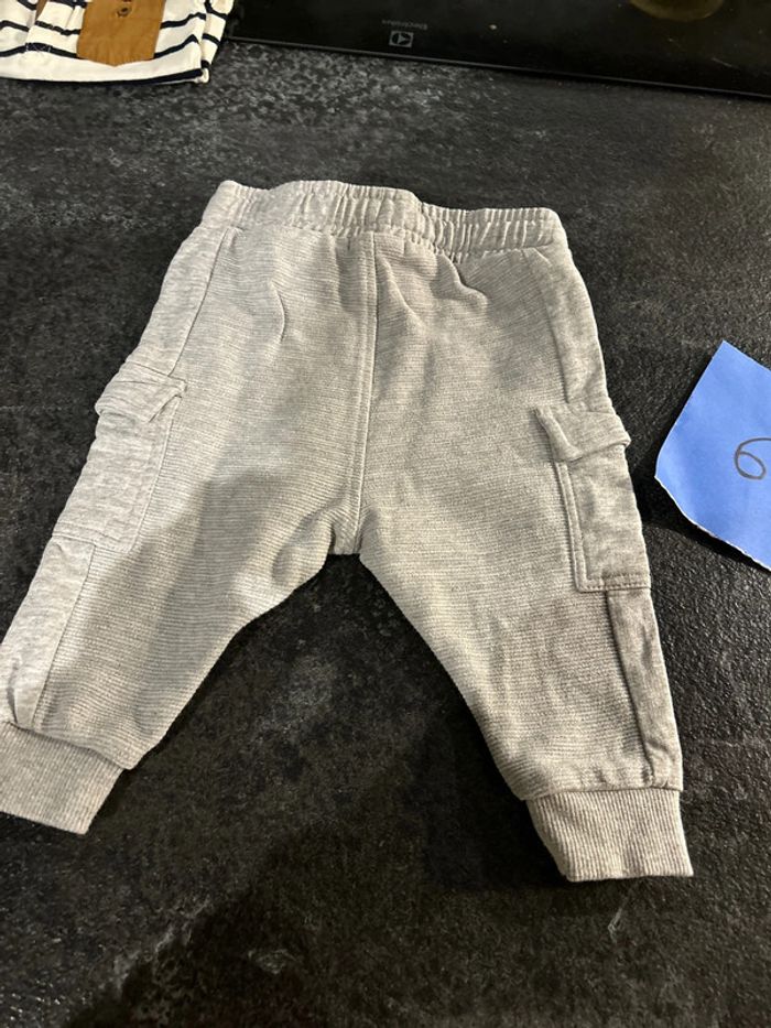 Bas de jogging 6 mois - photo numéro 2