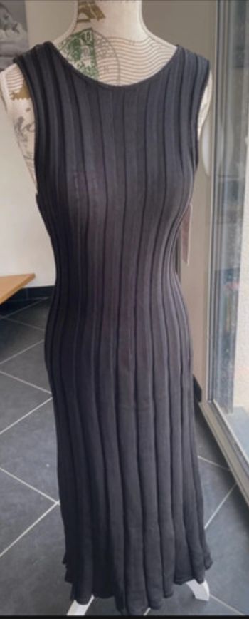 Robe neuve longue noire légère