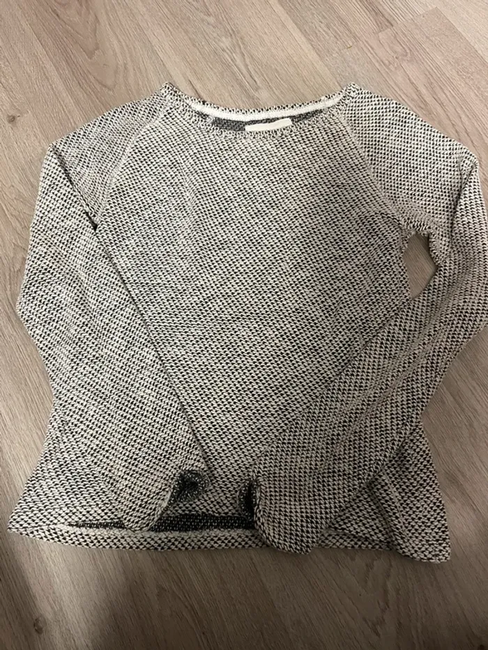 Pull gris