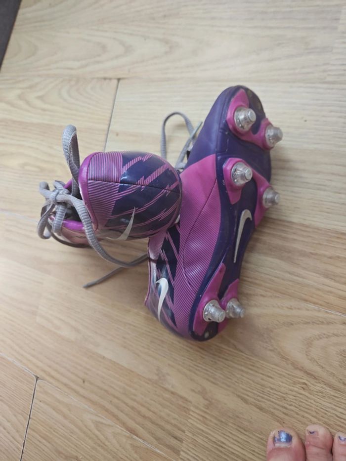 Chaussure de foot crampon pointe fer - photo numéro 2