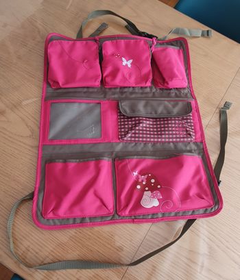 Organisateur enfant voiture rose Lassig