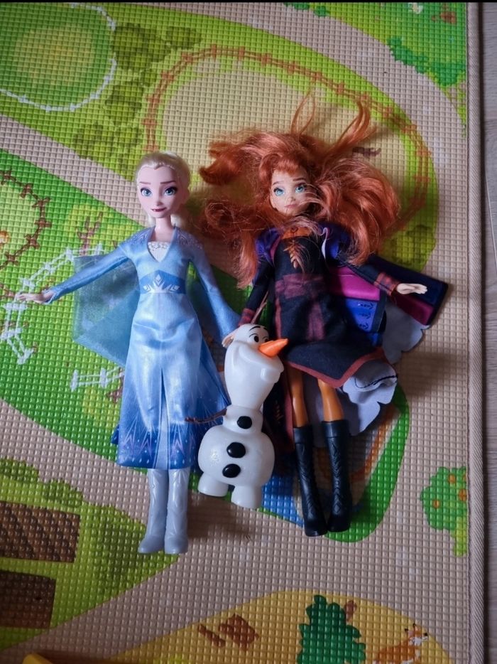 Lot poupées reine des neige