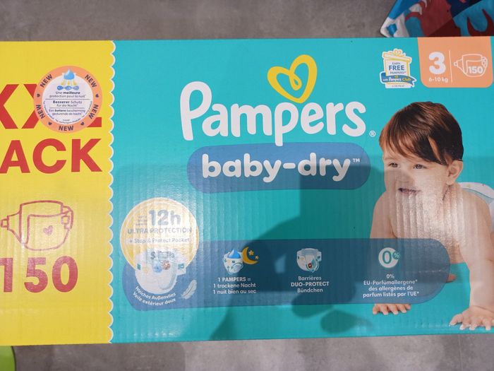 150 couches Pampers Baby dry taille 3