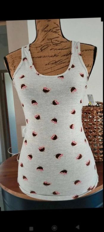 Débardeur gris  taille  XS  noix de coco