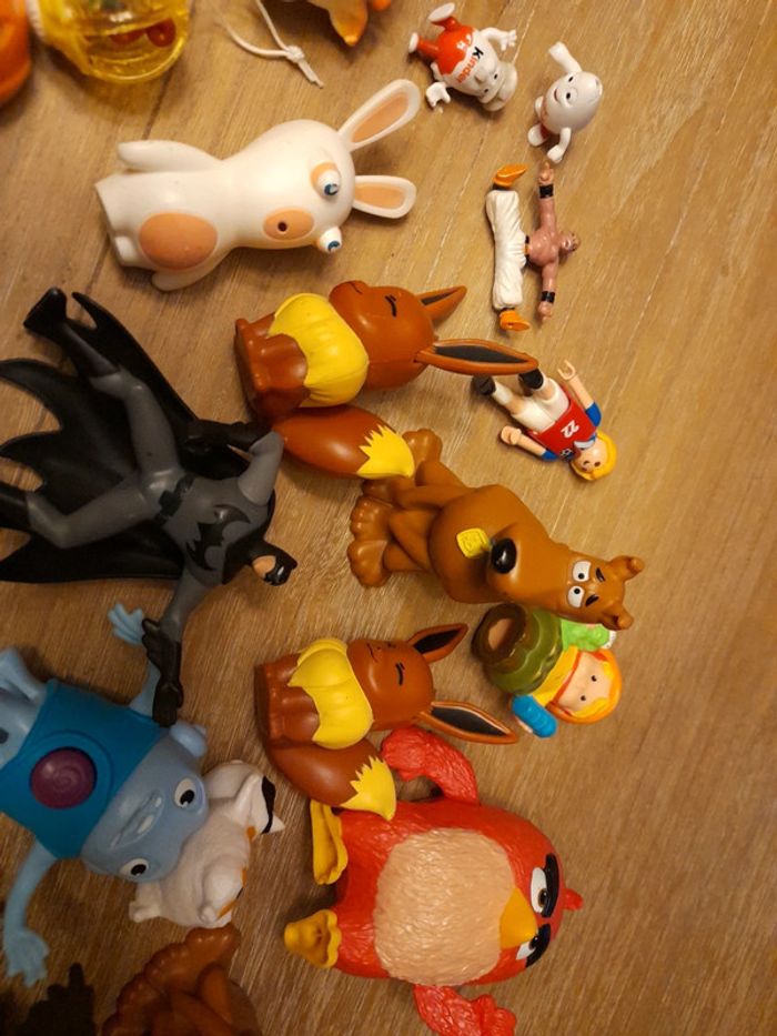 Lot de 35 figurines - photo numéro 8